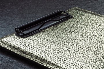 Mustad kaanekaunistused